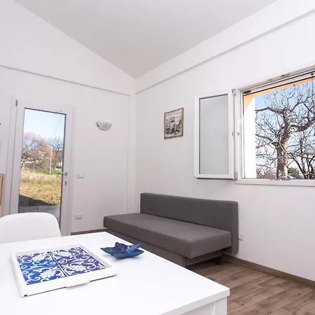 S211 - Sirolo, Nuovissimo Bilocale Con Portico Dx 아파트