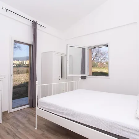 S211 - Sirolo, Nuovissimo Bilocale Con Portico Dx 아파트